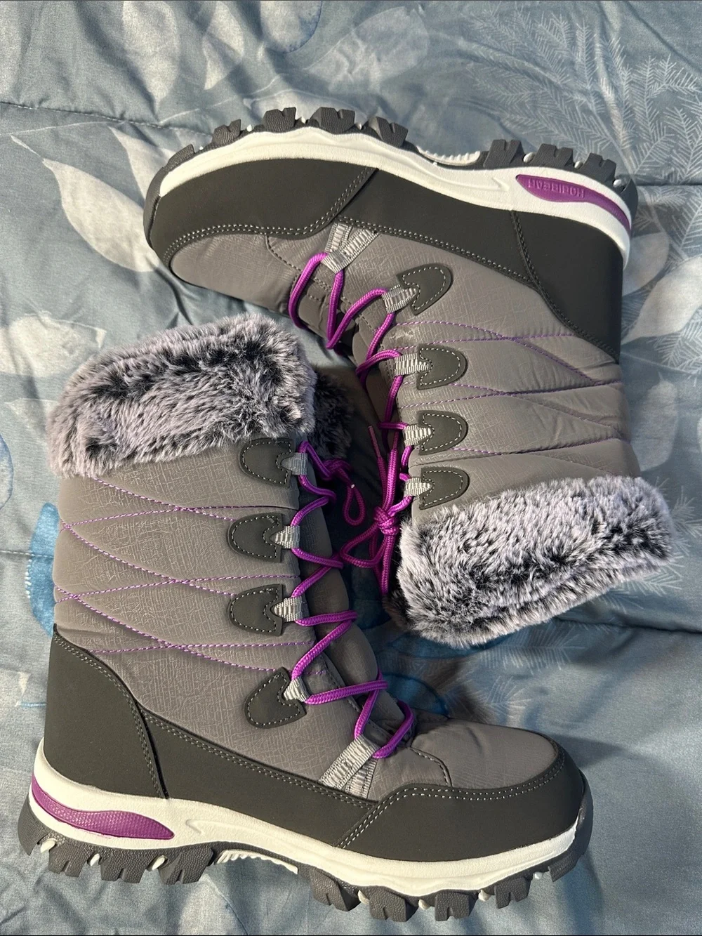NWOT HobiBear Women's Winter Boots w/Purple Laces & Faux-Fur Trim Sz 9.5-10.5